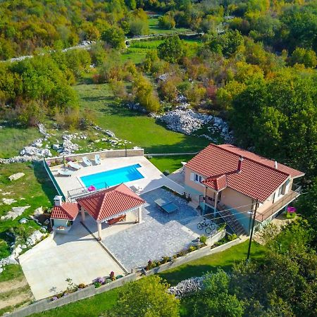 Villa Katja オミシュ エクステリア 写真